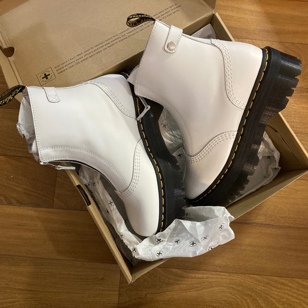 NEW Sz 9 US Women's Doc Dr Martens JETTA Zipped White Leather Platform Quad Boot
